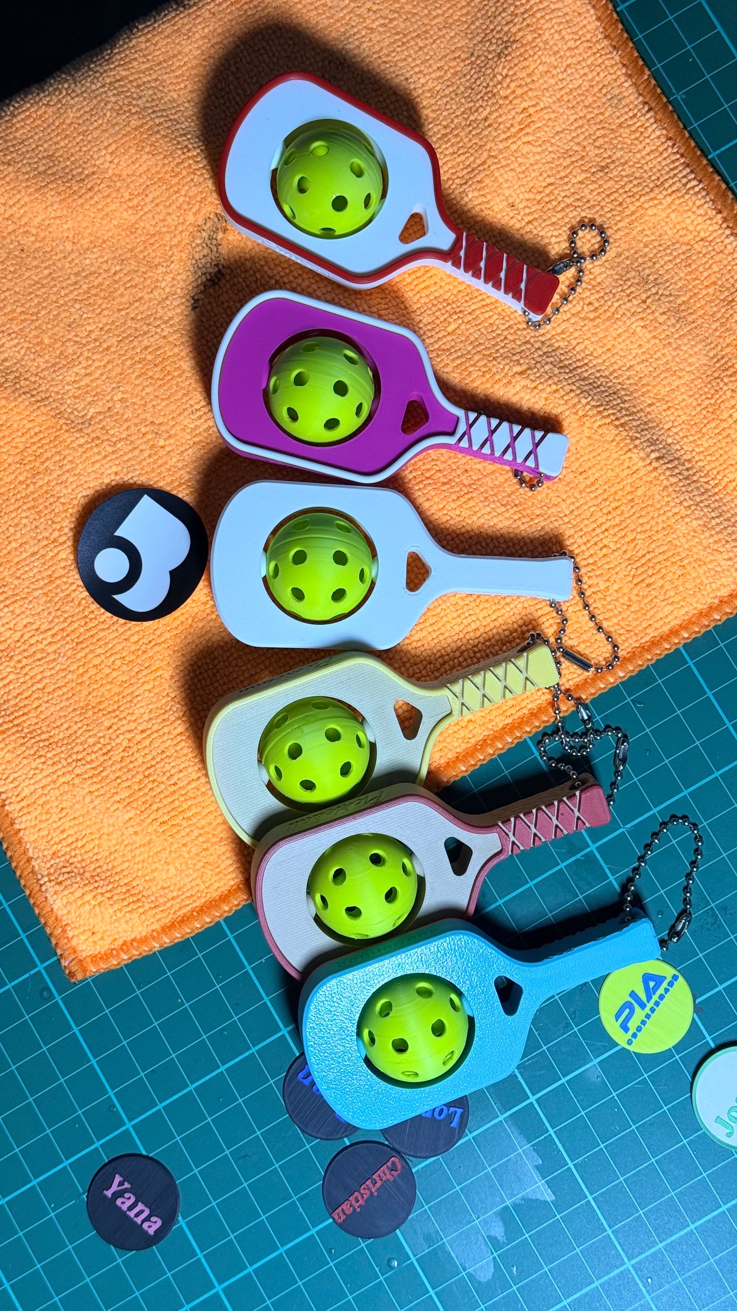 CourtCharm – Pickleball Fidget Keychain